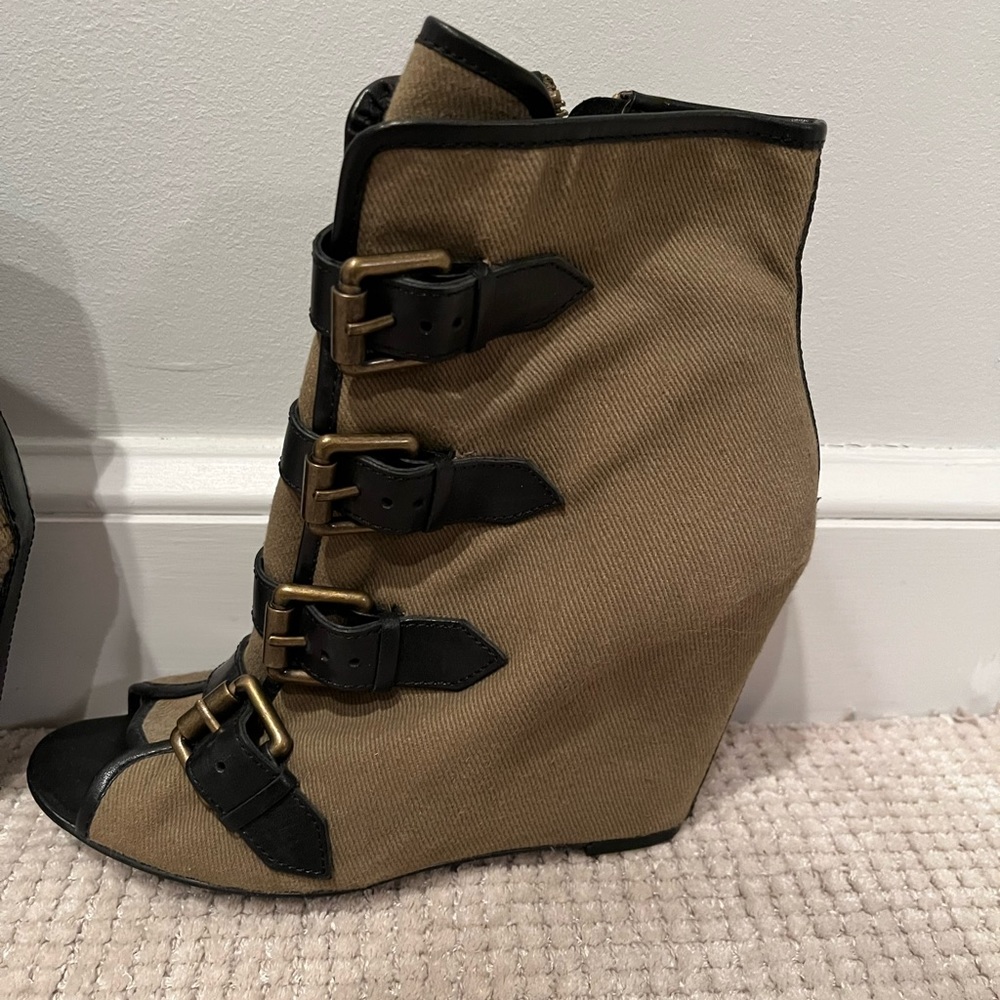 Listing for Rzaizy —Healed military boots by ASH good condition - Picture 10 of 16
